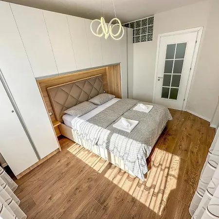 Scandi Charm Two-bedroom With Front Sea View