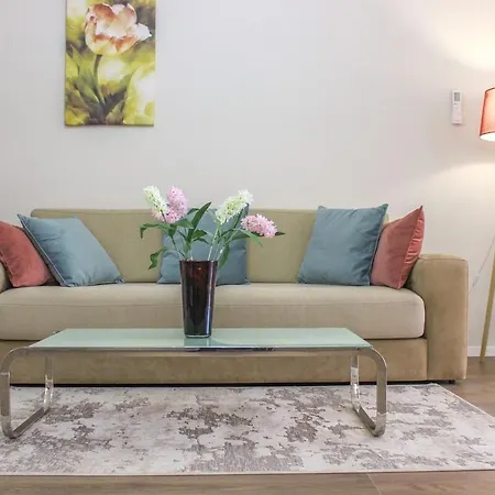 Scandi Charm Two-bedroom With Front Sea View *