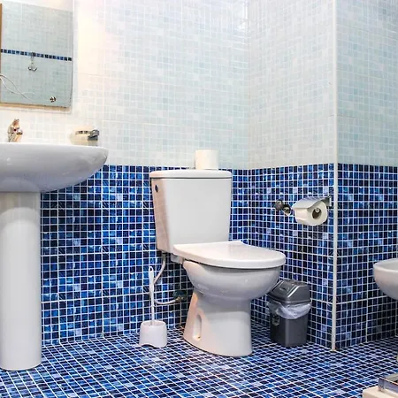 Apartment Scandi Charm Two-bedroom With Front Sea View