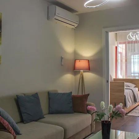 Scandi Charm Two-bedroom With Front Sea View *