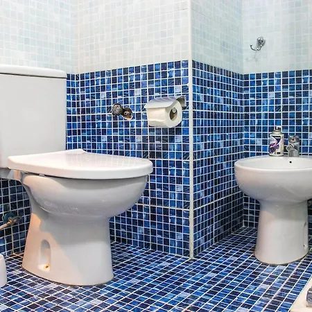 Scandi Charm Two-bedroom With Front Sea View