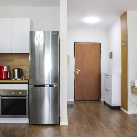 Scandi Charm Two-bedroom With Front Sea View Durrës