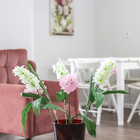 Apartment Scandi Charm Two-bedroom With Front Sea View Durres