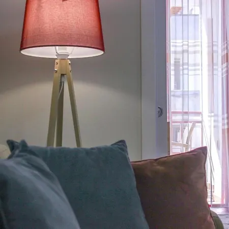 Scandi Charm Two-bedroom With Front Sea View Durrës